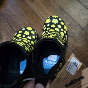 Native Kids Floral Rain Boots - Black and Yellow